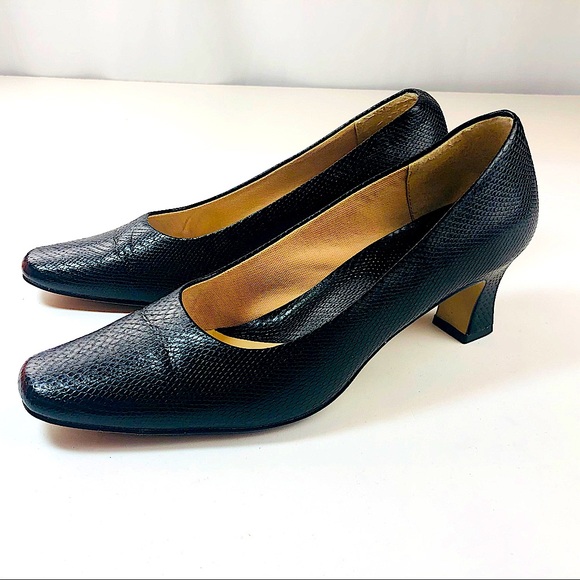 Donna Lawrence Fortune Lizard Heels / Pumps - Picture 4 of 11